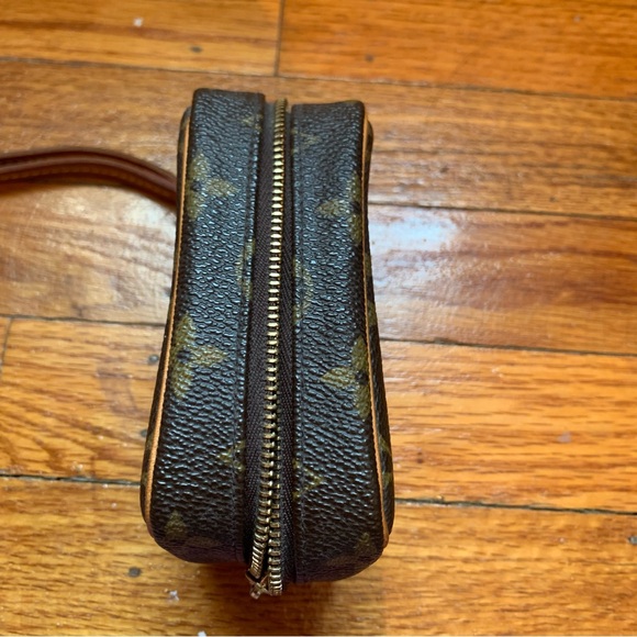 Authentic Louis Vuitton Monogram Canvas Wapity Case Zippered Pouch - Picture 2 of 10